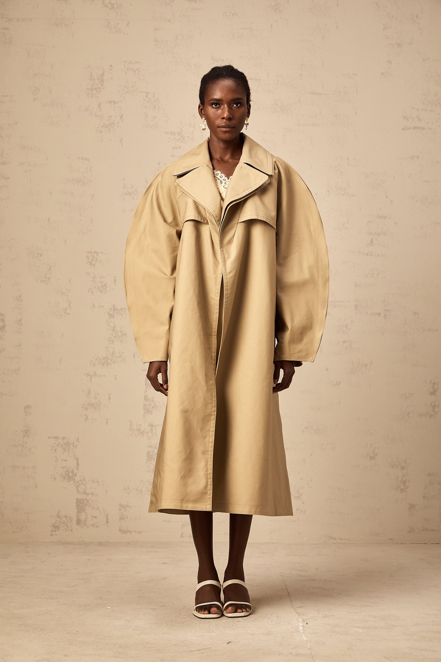 Jaden khaki curved-sleeve trench coat