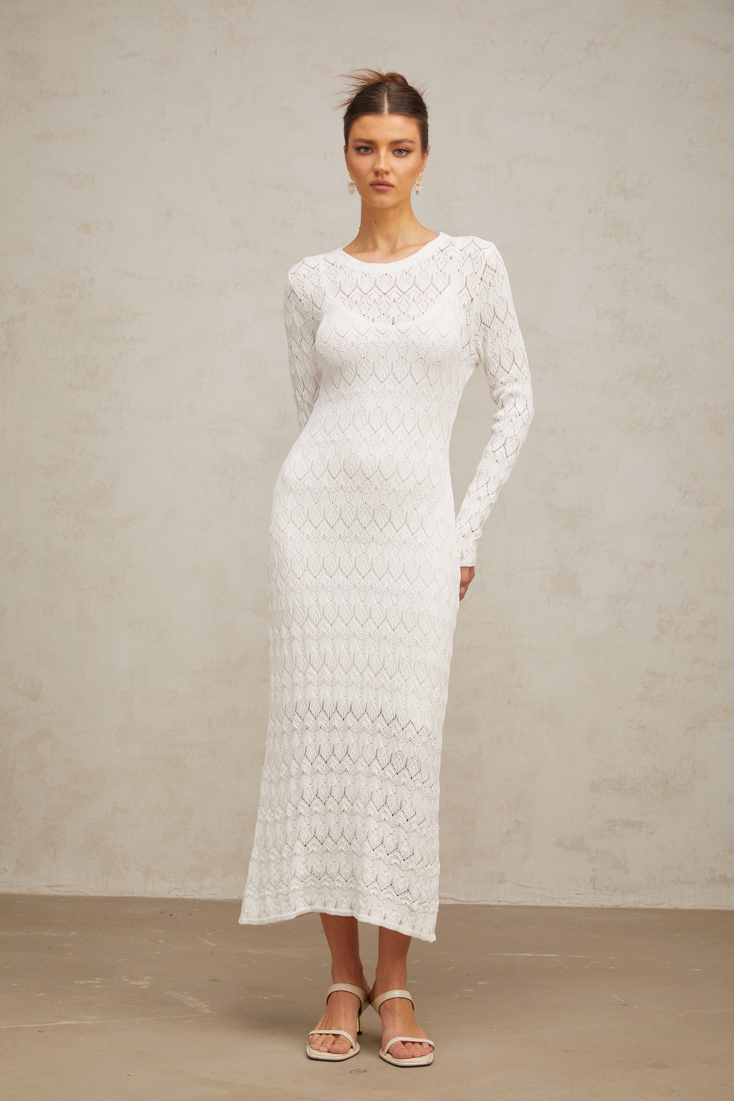 Xénia white crochet-knit midi dress