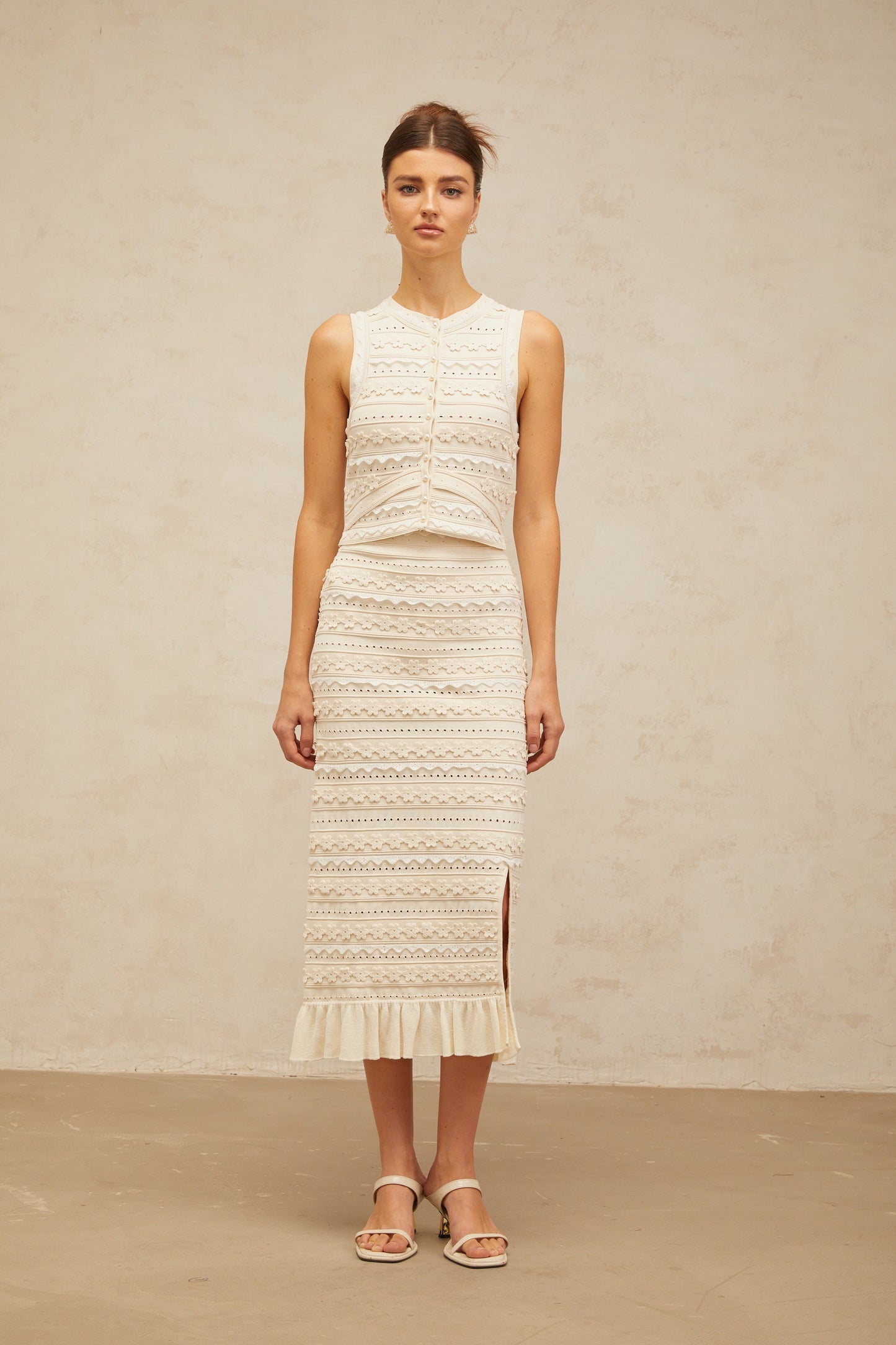 Giada white flower knit top & skirt matching set