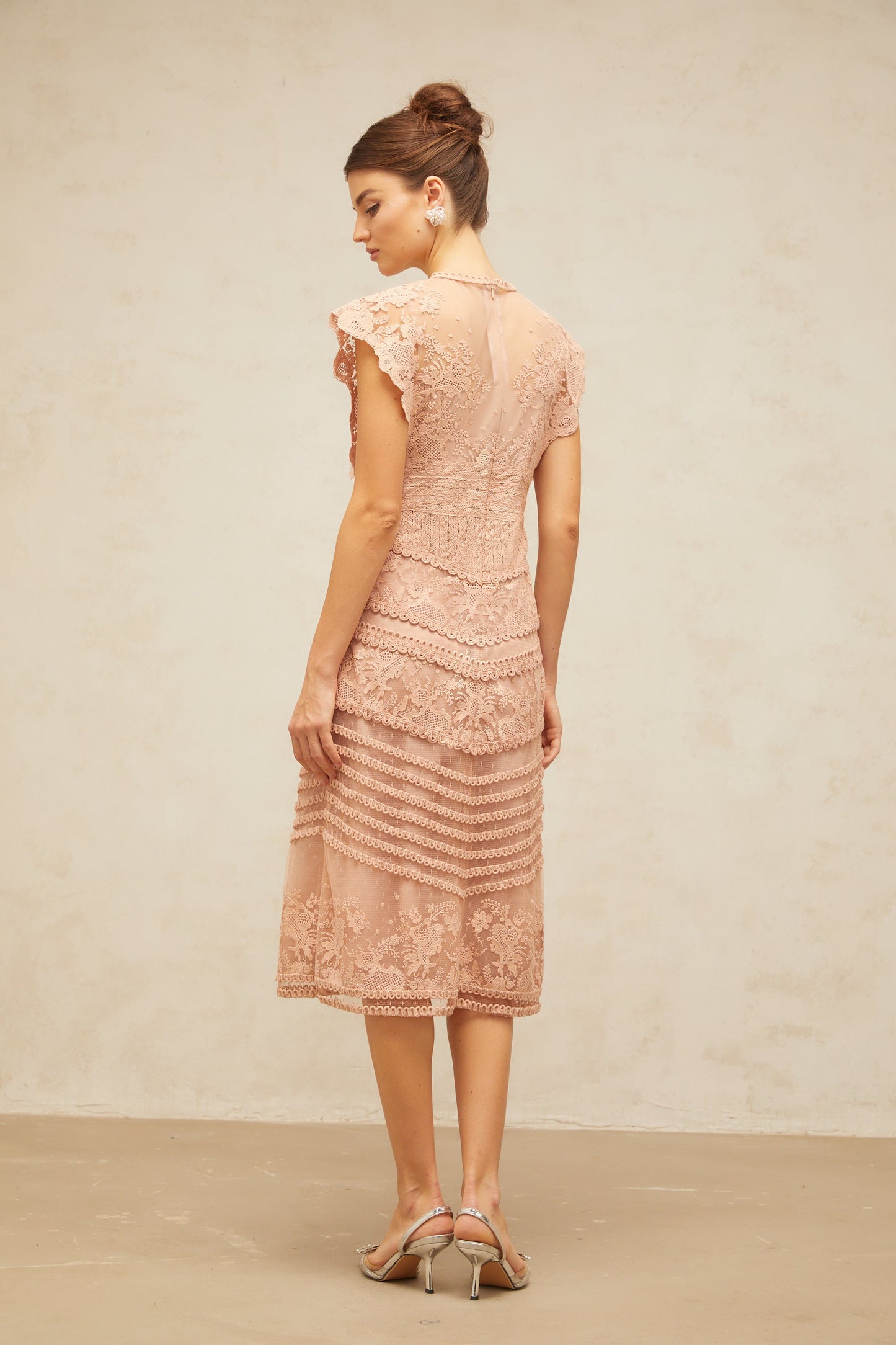 Fleur floral-embroidered lace midi dress in Pink