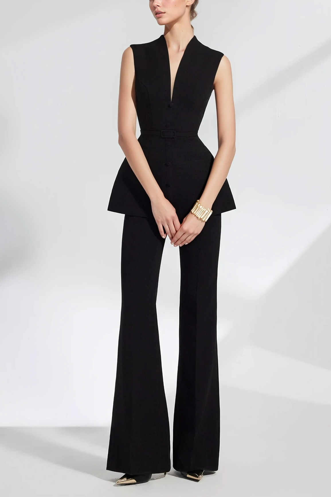 Preeti V-neck Sleeveless Two Piece Set