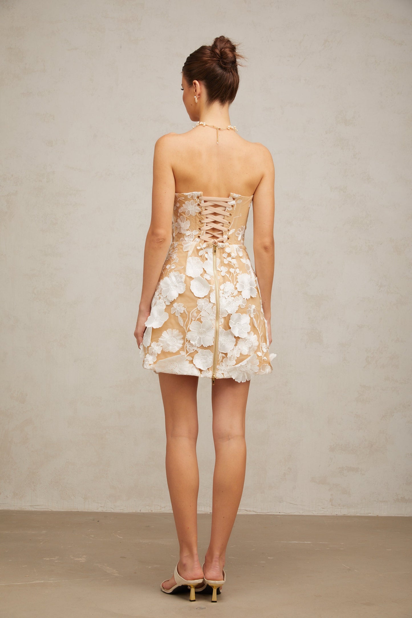 Véronica white flower-appliqué mini dress