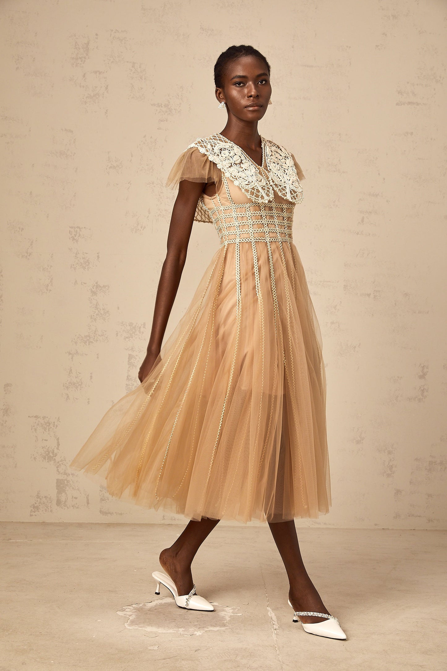 Léonor neutrals lace-panel tulle midi dress