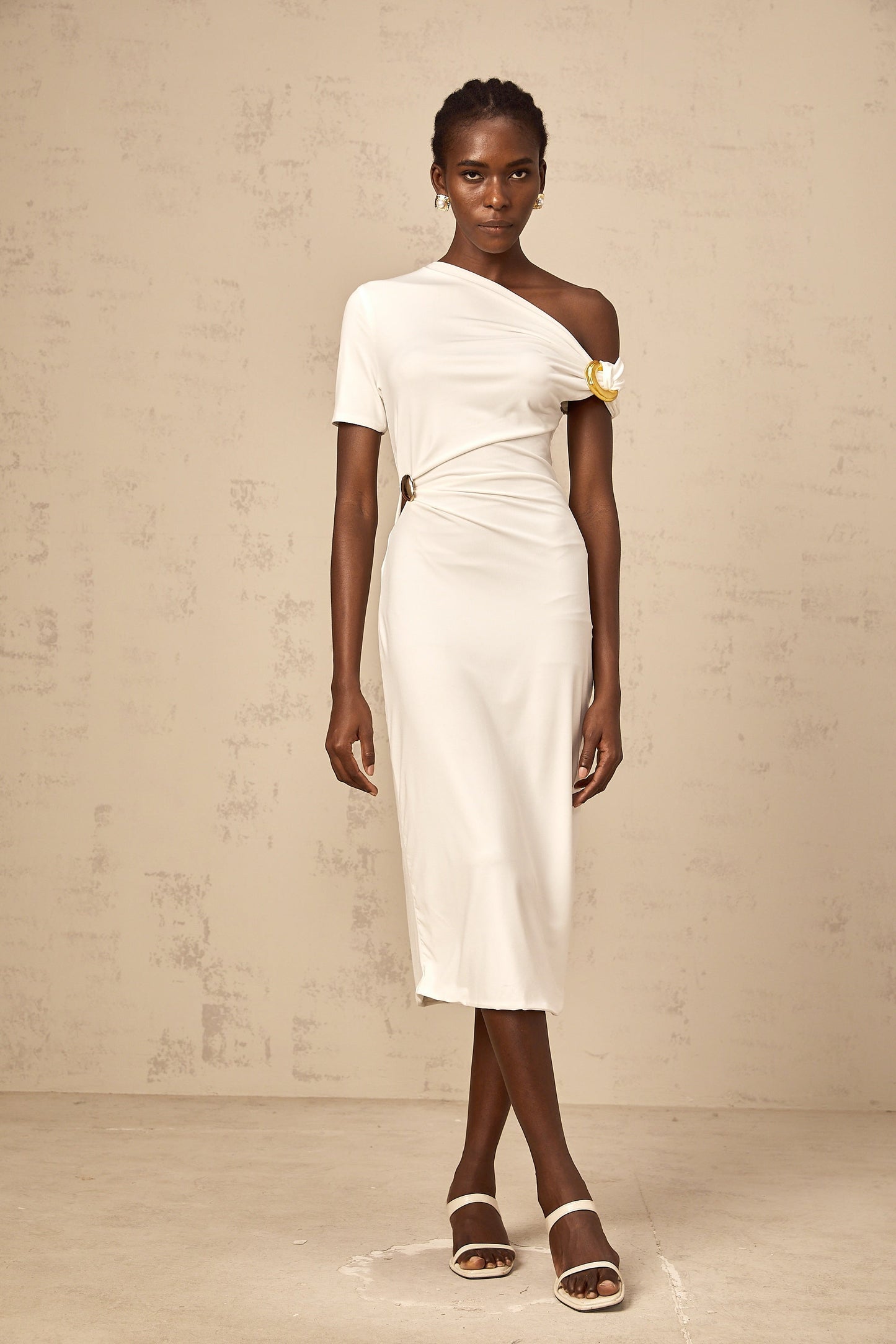 Béryl white asymmetric buckle midi dress