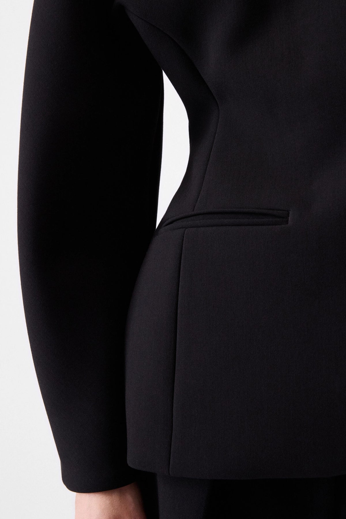 Jamar Curvilinear Jacket